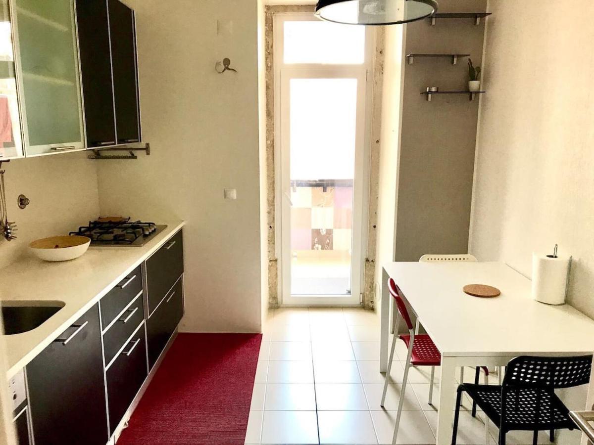 Luxury Part Of The City - Modern Apartment With Airconditioning - Near Subway ลิสบอน ภายนอก รูปภาพ